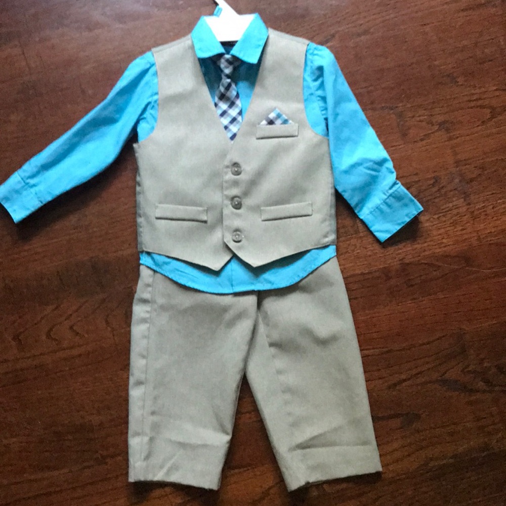 Holiday Editions 4 Piece Suit Set